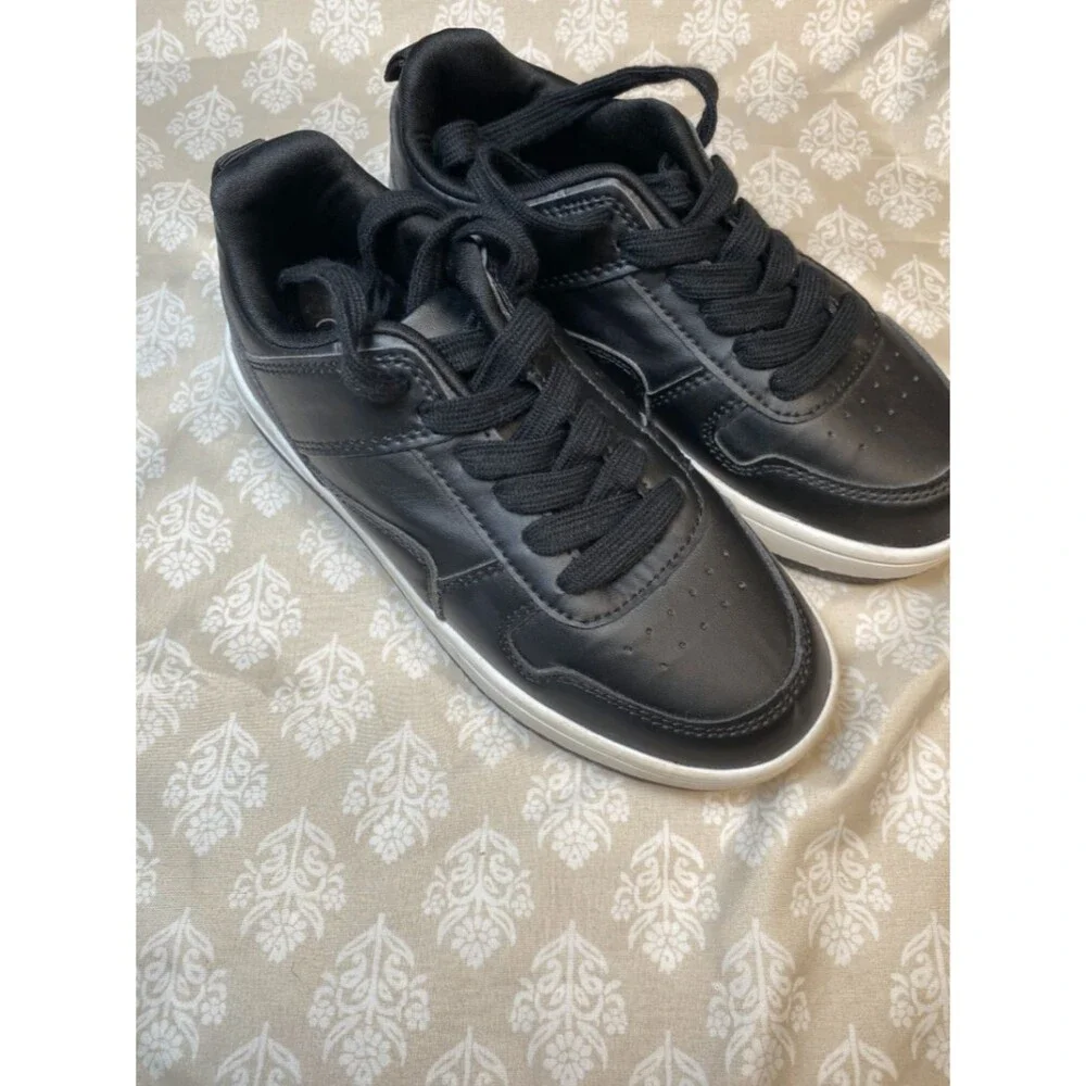 Link Boys' Black Lace-Up Sneakers Casual Athletic Shoes Size 3